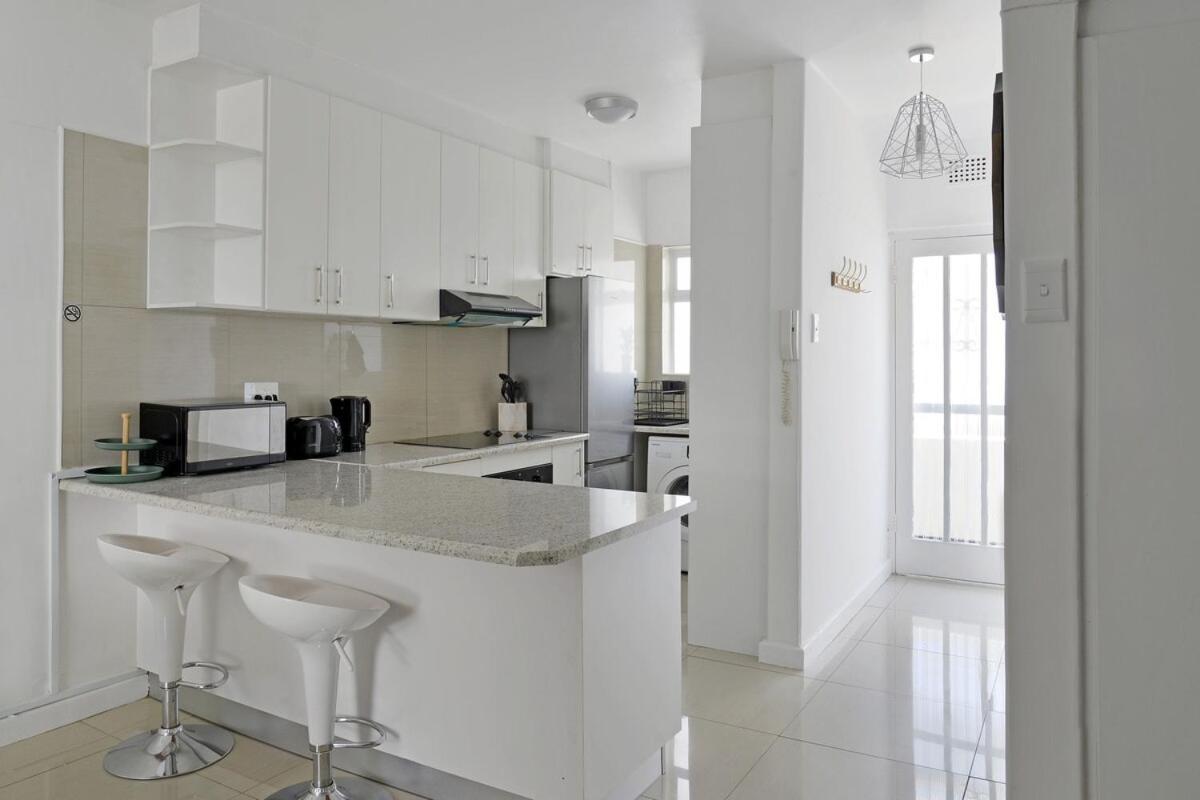 Charming Sea Point Haven 50m To Ocean *
