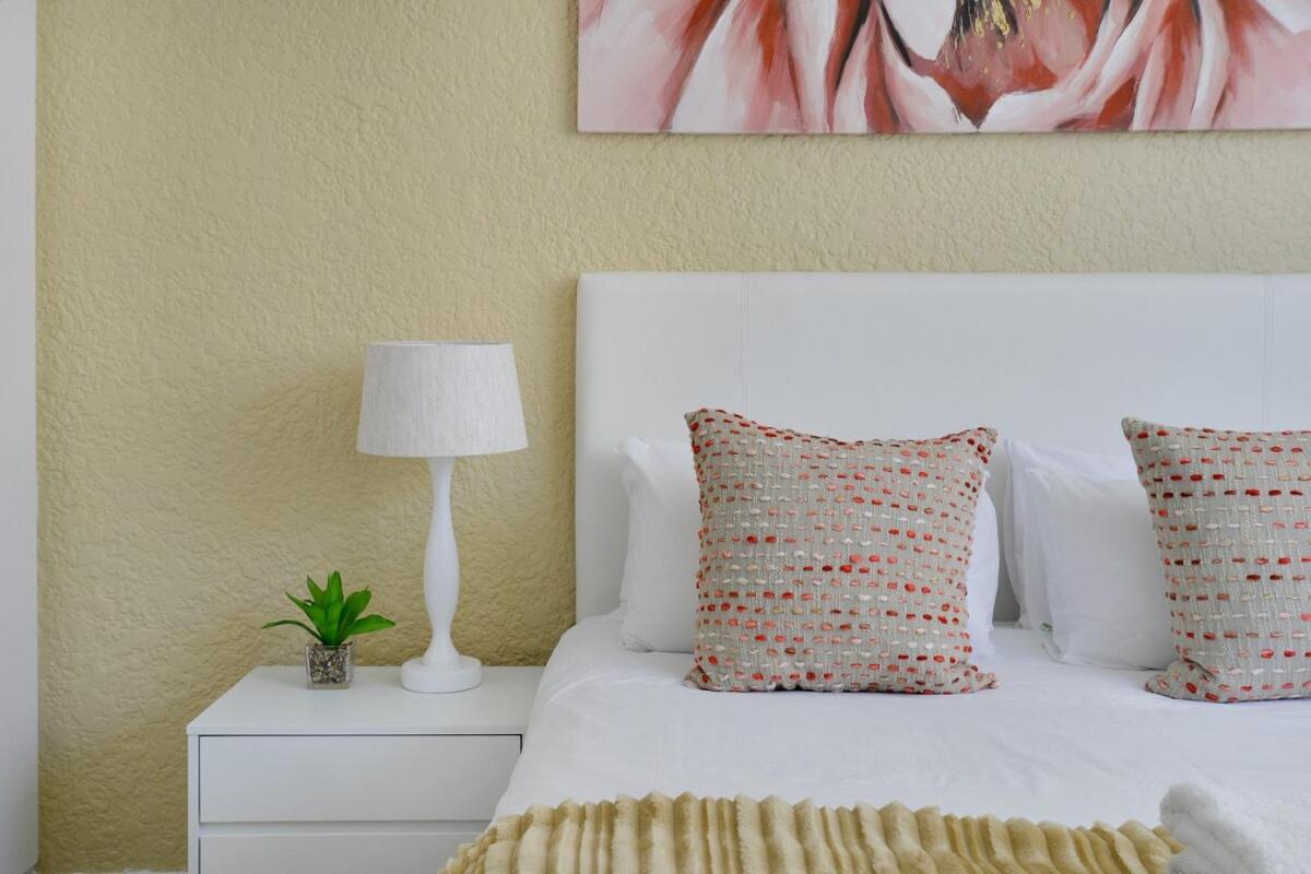 Charming Sea Point Haven 50m To Ocean Le Cap