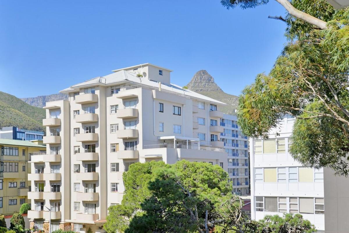 Charming Sea Point Haven 50m To Ocean *
