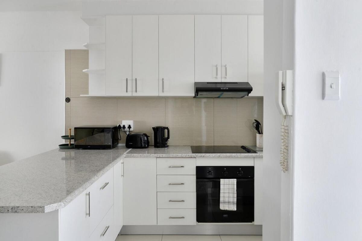 Charming Sea Point Haven 50m To Ocean *